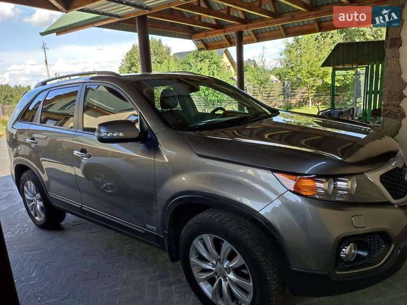 Внедорожник / Кроссовер Kia Sorento 2012 в Костополе