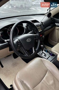 Внедорожник / Кроссовер Kia Sorento 2010 в 