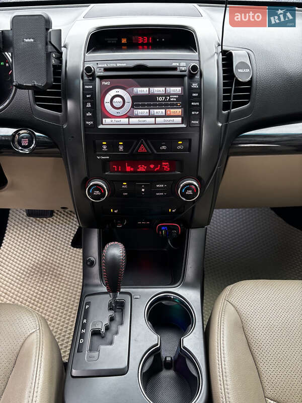 Внедорожник / Кроссовер Kia Sorento 2010 в Киеве