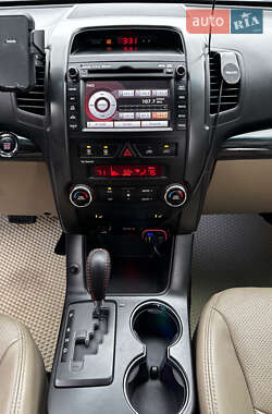 Внедорожник / Кроссовер Kia Sorento 2010 в 