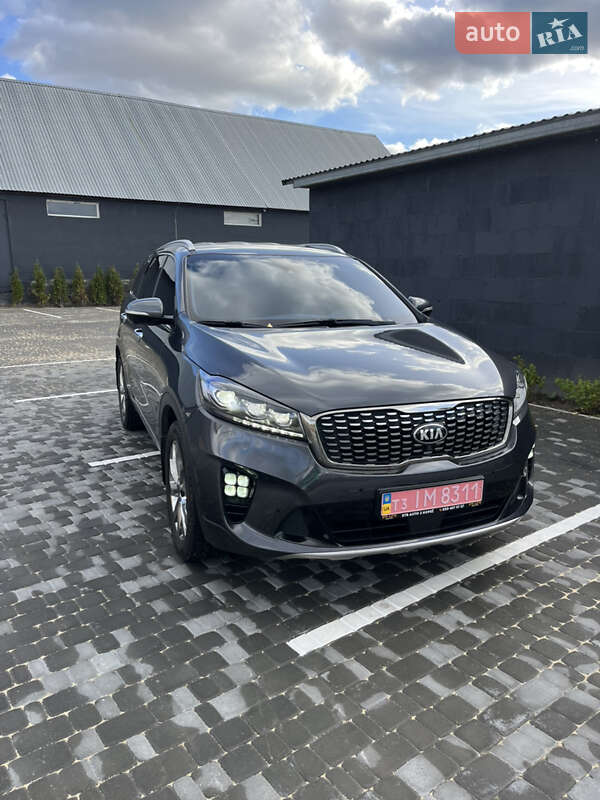 Внедорожник / Кроссовер Kia Sorento 2018 в 