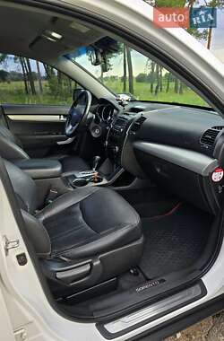 Внедорожник / Кроссовер Kia Sorento 2012 в 