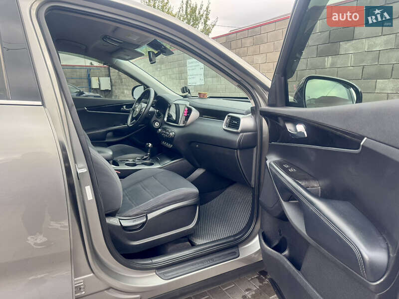 Внедорожник / Кроссовер Kia Sorento 2017 в Киеве