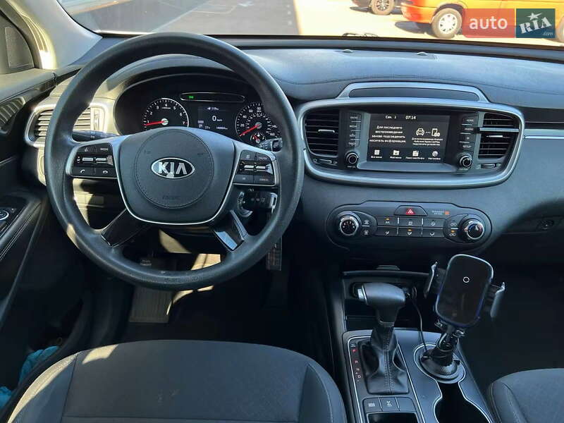 Внедорожник / Кроссовер Kia Sorento 2019 в Киеве фото 25 Внедорожник / Кроссовер Kia Sorento 2019 в Киеве