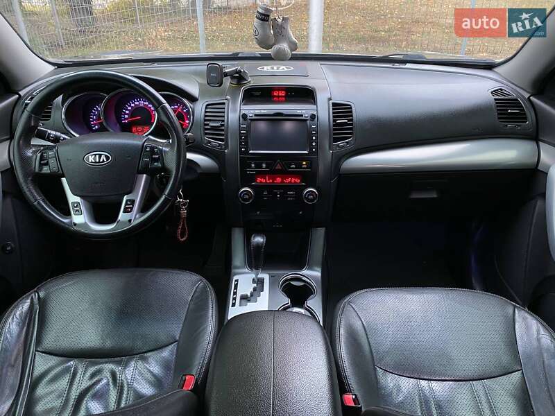 Внедорожник / Кроссовер Kia Sorento 2011 в Днепре