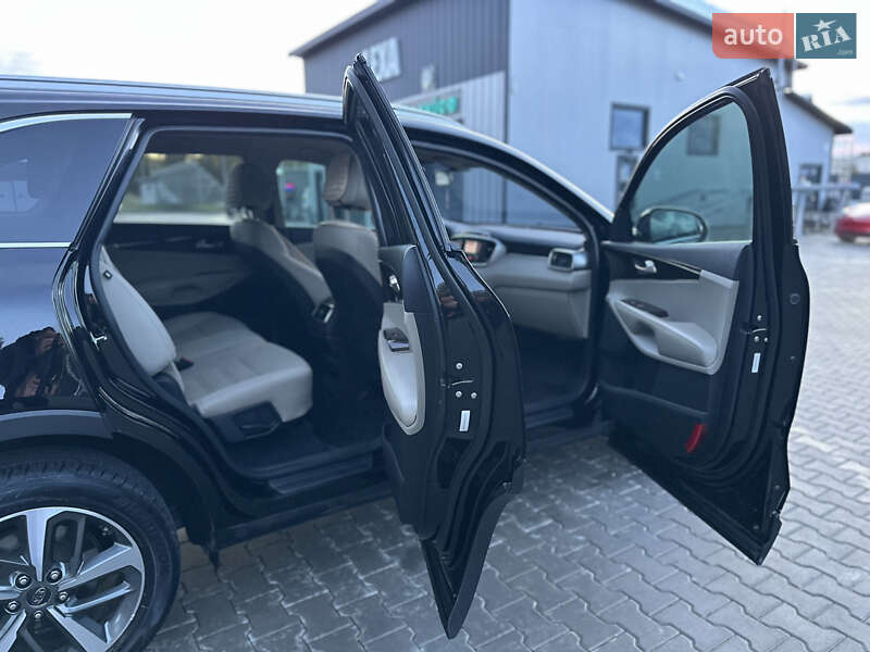 Внедорожник / Кроссовер Kia Sorento 2015 в Владимире