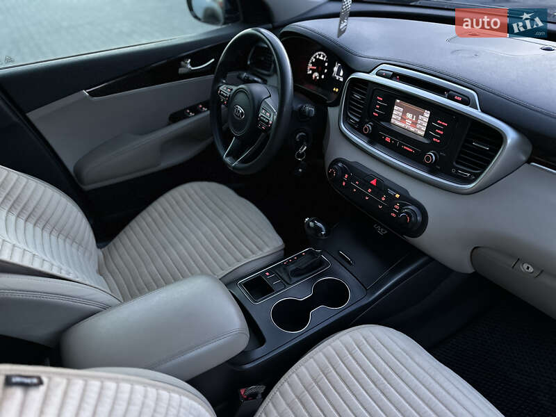 Внедорожник / Кроссовер Kia Sorento 2015 в Владимире