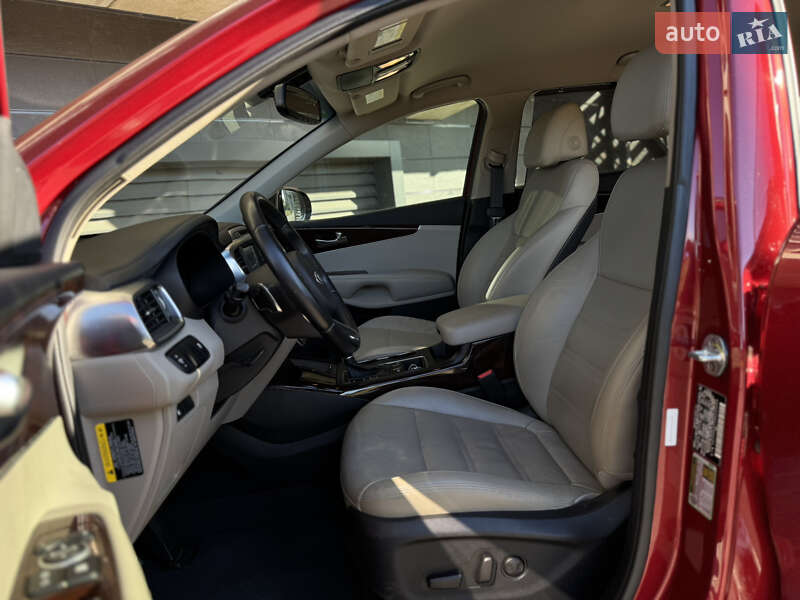 Позашляховик / Кросовер Kia Sorento 2016 в Києві