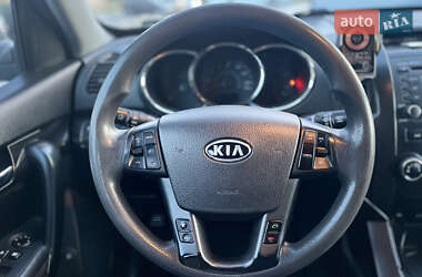 Позашляховик / Кросовер Kia Sorento 2012 в  фото 21 Позашляховик / Кросовер Kia Sorento 2012 в