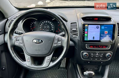 Позашляховик / Кросовер Kia Sorento 2014 в  фото 11 Позашляховик / Кросовер Kia Sorento 2014 в