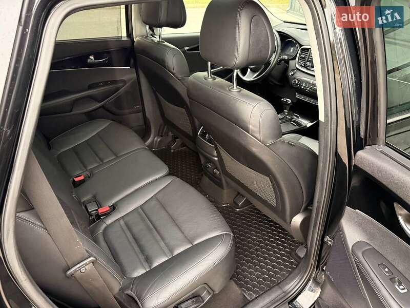 Внедорожник / Кроссовер Kia Sorento 2016 в Ивано-Франковске