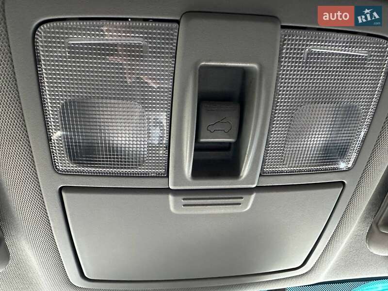 Внедорожник / Кроссовер Kia Sorento 2012 в Черкассах