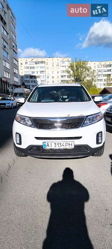 Позашляховик / Кросовер Kia Sorento 2013 в  фото Позашляховик / Кросовер Kia Sorento 2013 в