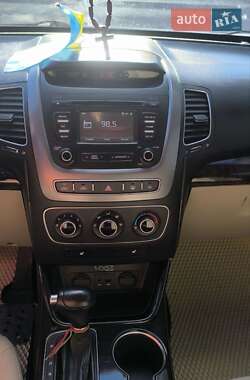 Позашляховик / Кросовер Kia Sorento 2013 в  фото 25 Позашляховик / Кросовер Kia Sorento 2013 в