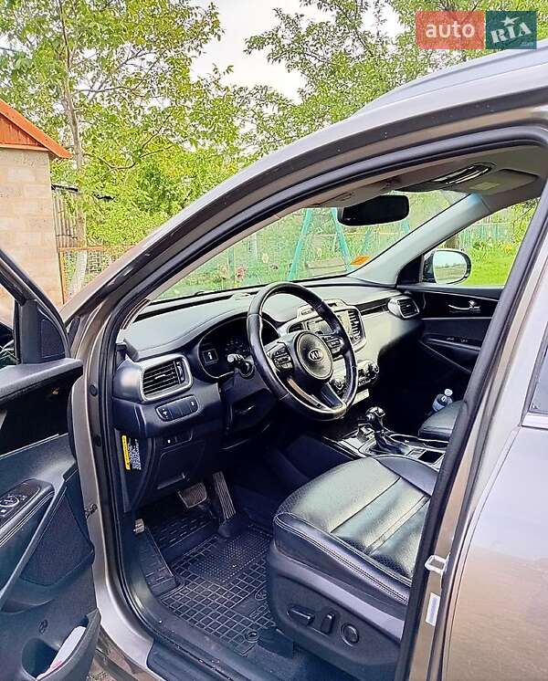 Позашляховик / Кросовер Kia Sorento 2015 в Запоріжжі