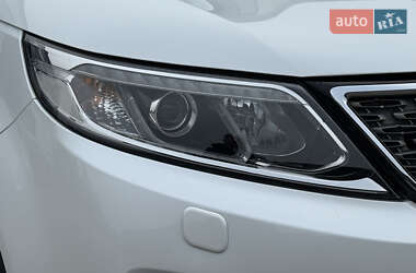 Позашляховик / Кросовер Kia Sorento 2015 в 
