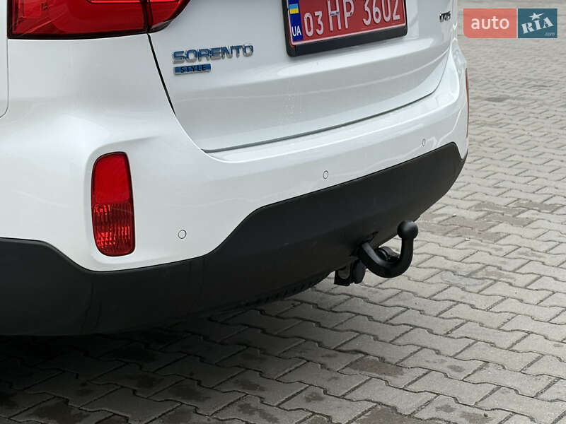 Внедорожник / Кроссовер Kia Sorento 2015 в Ровно