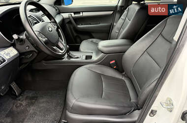 Позашляховик / Кросовер Kia Sorento 2015 в 