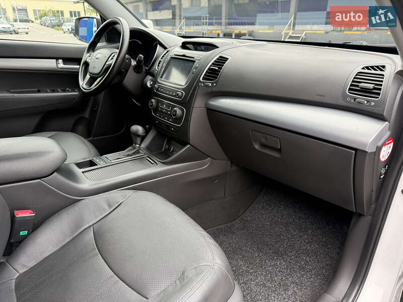 Внедорожник / Кроссовер Kia Sorento 2015 в Ровно