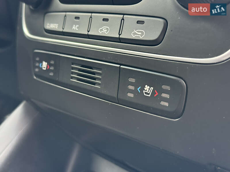 Внедорожник / Кроссовер Kia Sorento 2015 в Ровно