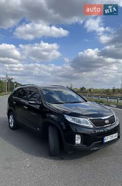 Позашляховик / Кросовер Kia Sorento 2013 в 