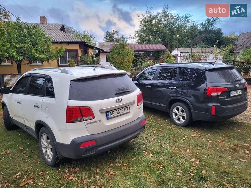 Внедорожник / Кроссовер Kia Sorento 2013 в Новониколаевке фото 24 Внедорожник / Кроссовер Kia Sorento 2013 в Новониколаевке