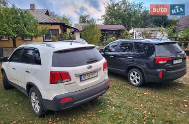 Позашляховик / Кросовер Kia Sorento 2013 в 