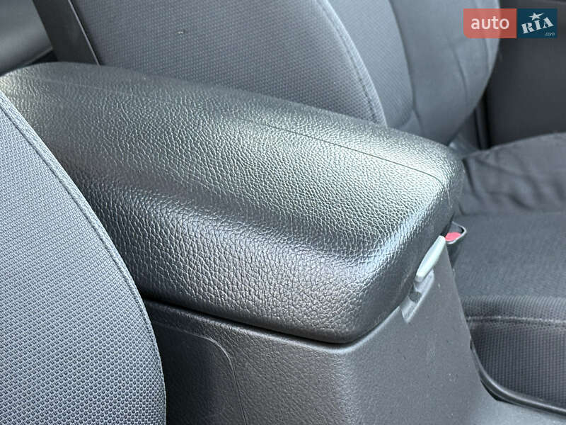 Внедорожник / Кроссовер Kia Sorento 2012 в Ровно