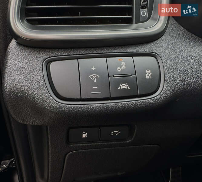 Внедорожник / Кроссовер Kia Sorento 2016 в Ивано-Франковске фото 37 Внедорожник / Кроссовер Kia Sorento 2016 в Ивано-Франковске