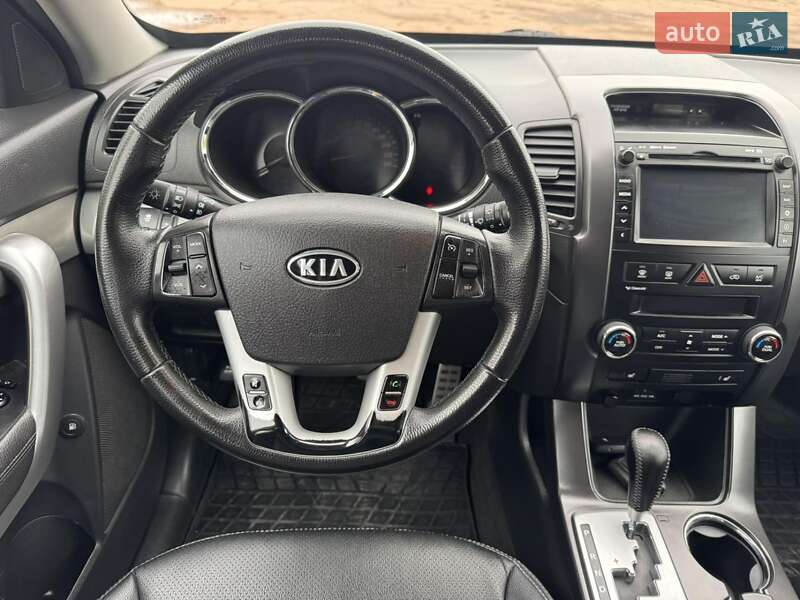 Внедорожник / Кроссовер Kia Sorento 2012 в Мене фото 23 Внедорожник / Кроссовер Kia Sorento 2012 в Мене