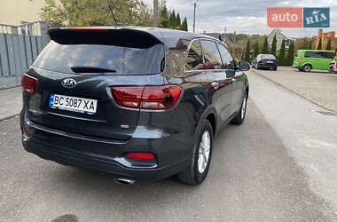 Внедорожник / Кроссовер Kia Sorento 2019 в 
