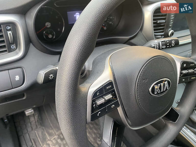 Внедорожник / Кроссовер Kia Sorento 2019 в Самборе фото 35 Внедорожник / Кроссовер Kia Sorento 2019 в Самборе