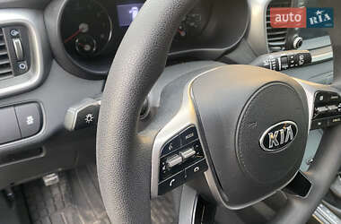 Внедорожник / Кроссовер Kia Sorento 2019 в 
