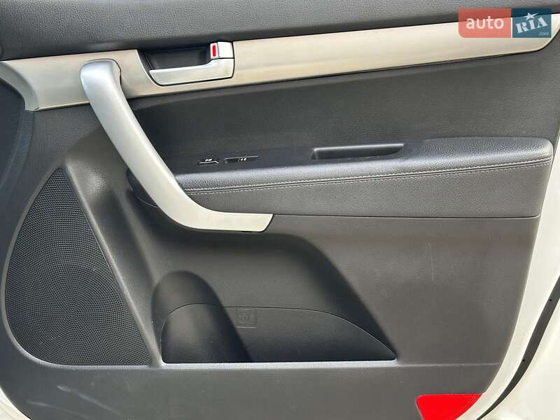 Внедорожник / Кроссовер Kia Sorento 2011 в Одессе