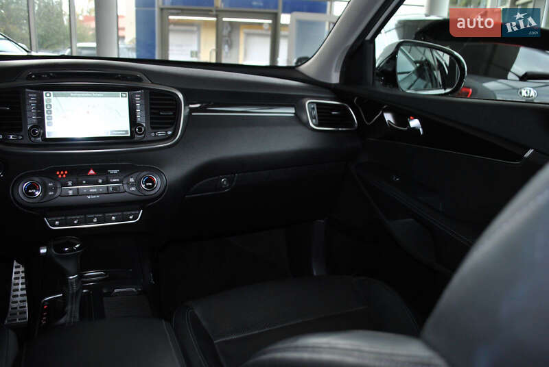 Внедорожник / Кроссовер Kia Sorento 2017 в Ровно