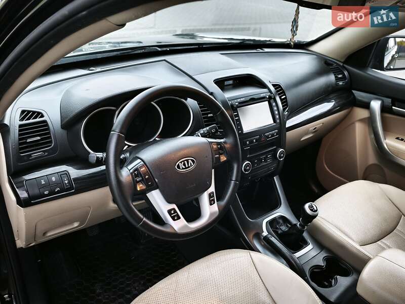 Позашляховик / Кросовер Kia Sorento 2011 в Ковелі