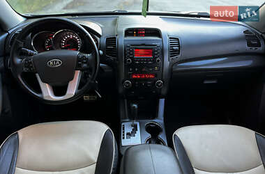Внедорожник / Кроссовер Kia Sorento 2010 в 