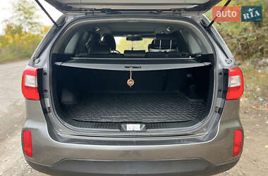 Позашляховик / Кросовер Kia Sorento 2014 в  фото 8 Позашляховик / Кросовер Kia Sorento 2014 в