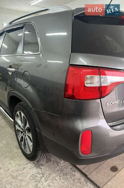 Позашляховик / Кросовер Kia Sorento 2014 в  фото 11 Позашляховик / Кросовер Kia Sorento 2014 в