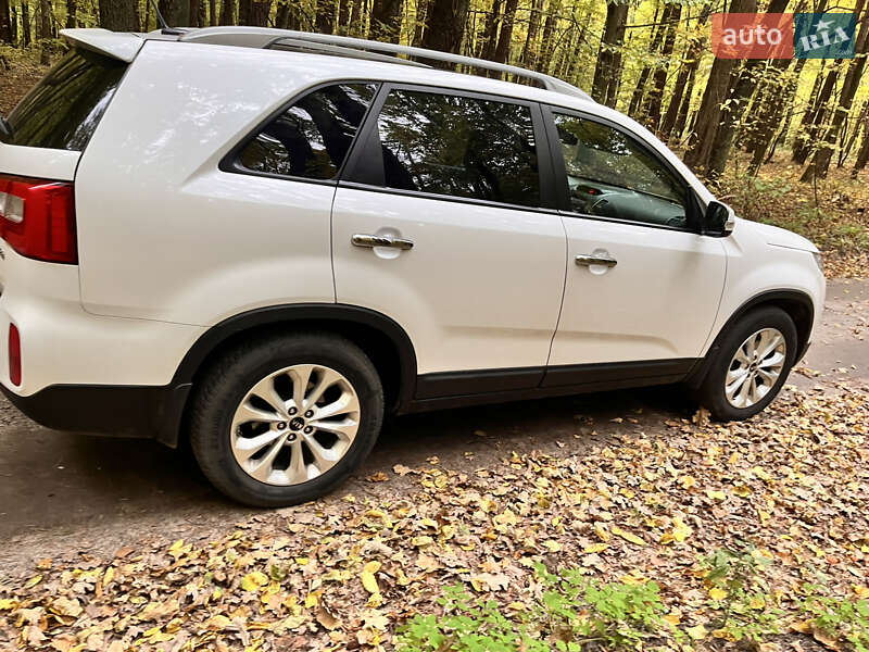 Позашляховик / Кросовер Kia Sorento 2014 в Радивиліві