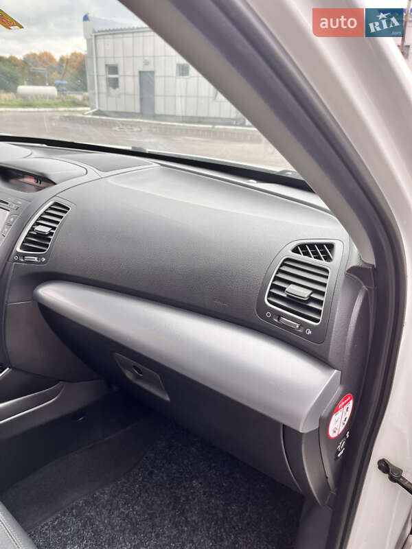 Позашляховик / Кросовер Kia Sorento 2014 в Радивиліві