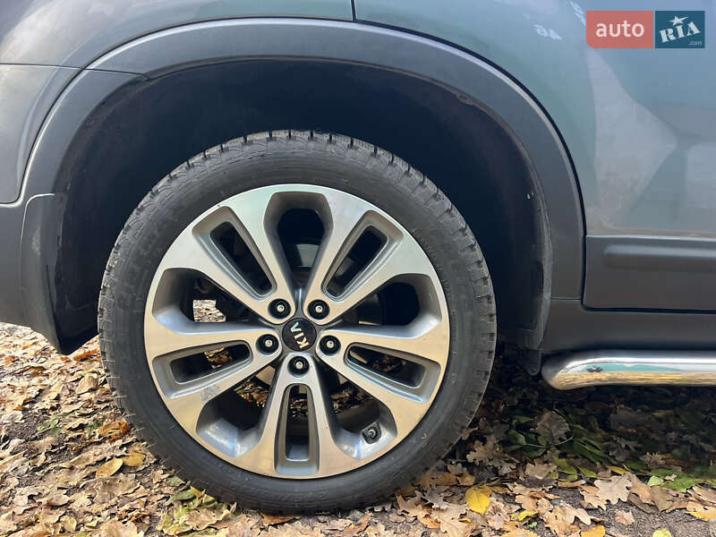 Внедорожник / Кроссовер Kia Sorento 2014 в Днепре фото 3 Внедорожник / Кроссовер Kia Sorento 2014 в Днепре