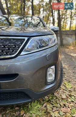 Позашляховик / Кросовер Kia Sorento 2014 в  фото 28 Позашляховик / Кросовер Kia Sorento 2014 в