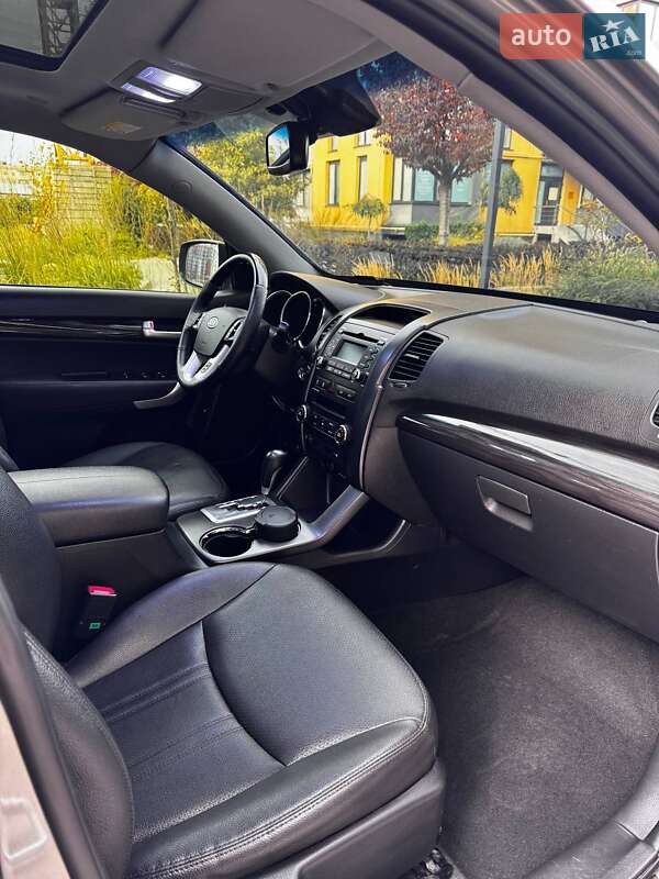 Позашляховик / Кросовер Kia Sorento 2012 в Одесі