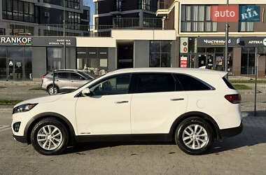 Внедорожник / Кроссовер Kia Sorento 2016 в 