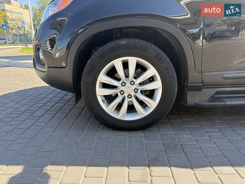 Позашляховик / Кросовер Kia Sorento 2011 в Одесі