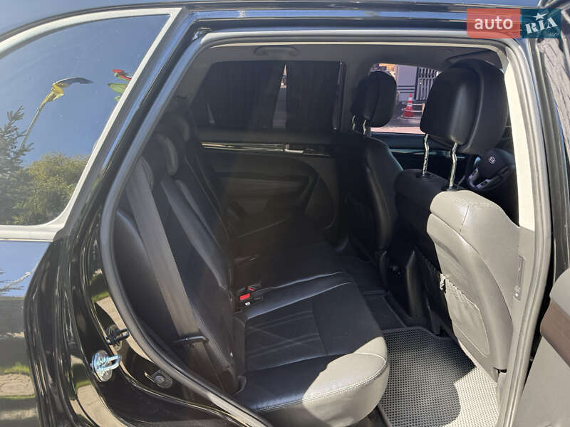 Позашляховик / Кросовер Kia Sorento 2011 в Одесі