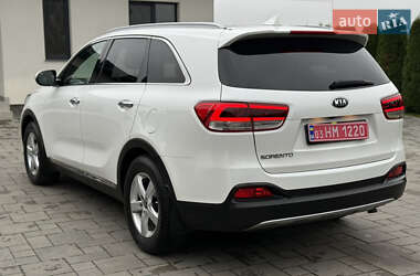 Позашляховик / Кросовер Kia Sorento 2016 в  фото 13 Позашляховик / Кросовер Kia Sorento 2016 в