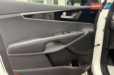 Позашляховик / Кросовер Kia Sorento 2016 в  фото 23 Позашляховик / Кросовер Kia Sorento 2016 в