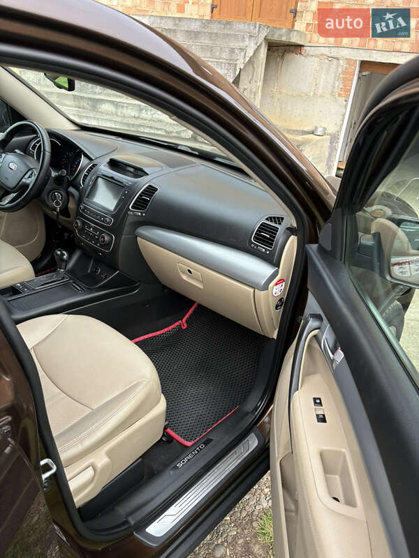 Внедорожник / Кроссовер Kia Sorento 2013 в Черновцах фото 29 Внедорожник / Кроссовер Kia Sorento 2013 в Черновцах